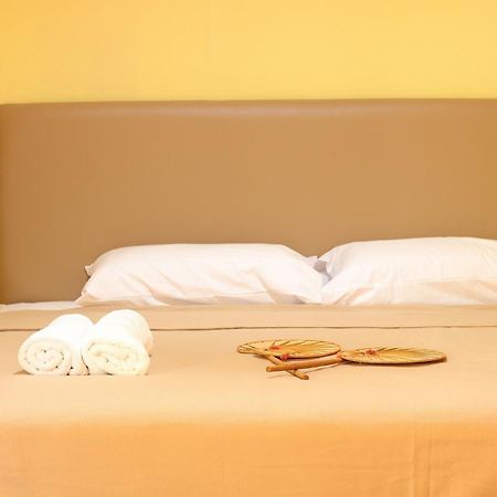 Baankhon Private Room In Thai House Check In By Yourself Code Inbox Adult Only Бангкок Экстерьер фото