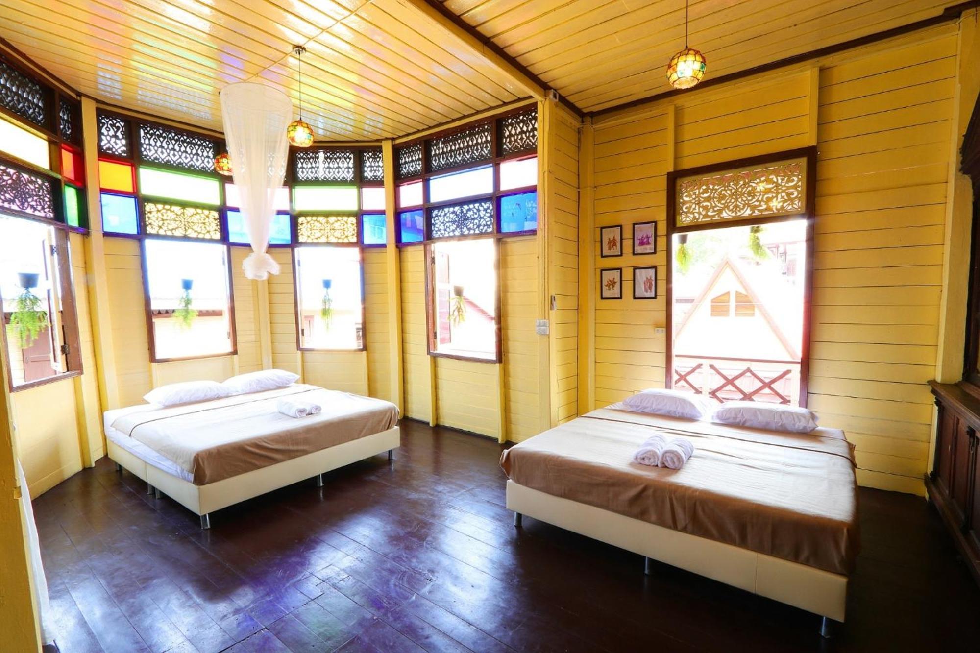 Baankhon Private Room In Thai House Check In By Yourself Code Inbox Adult Only Бангкок Экстерьер фото