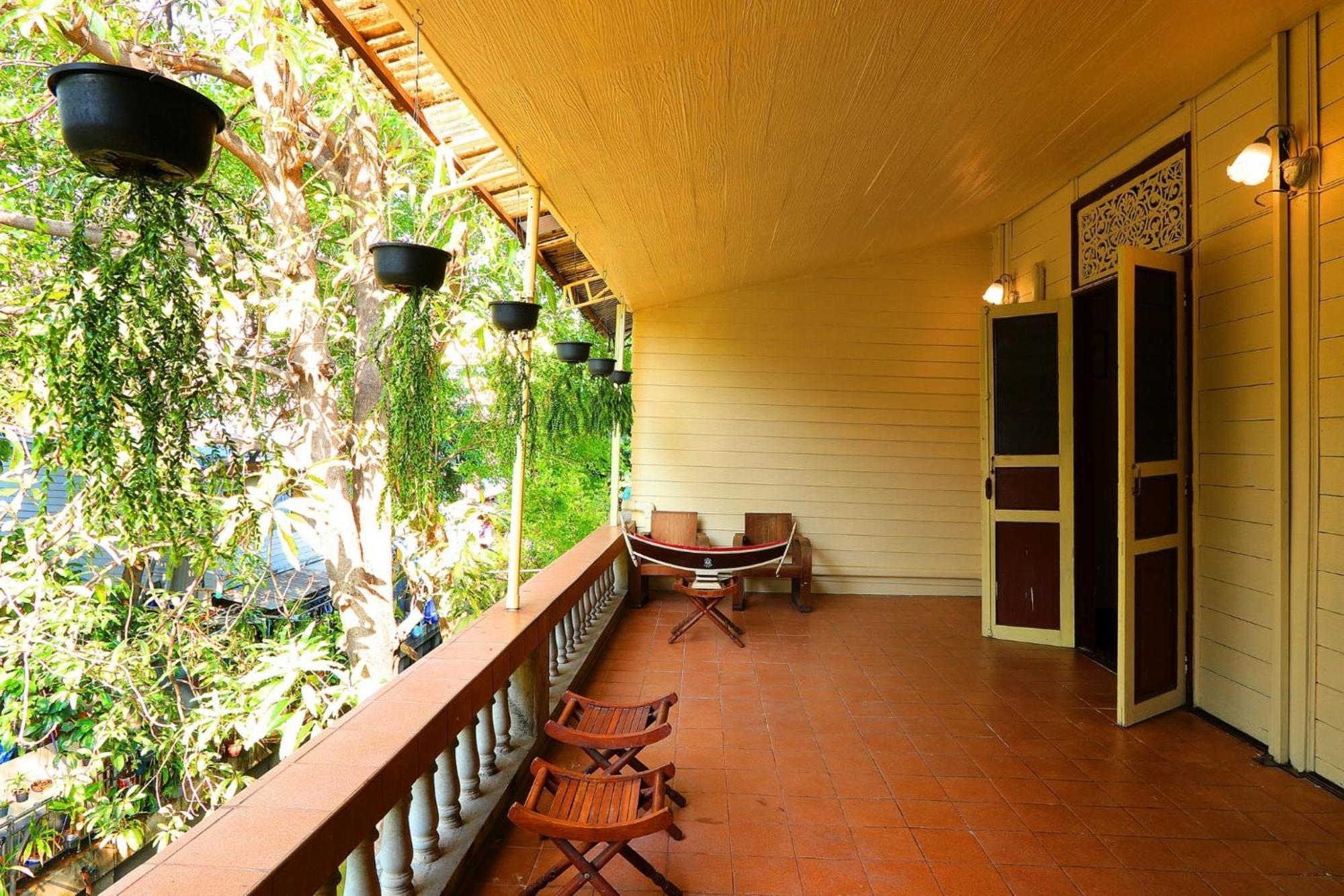 Baankhon Private Room In Thai House Check In By Yourself Code Inbox Adult Only Бангкок Экстерьер фото