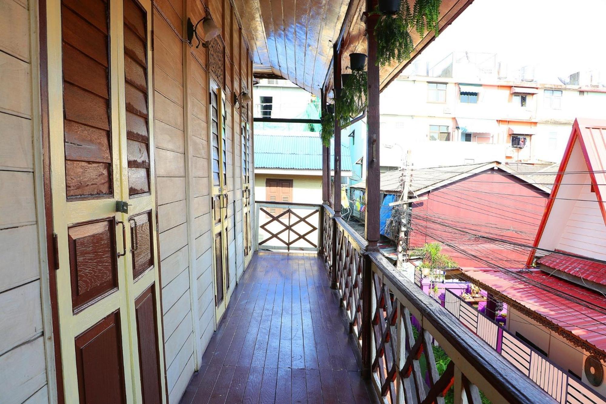 Baankhon Private Room In Thai House Check In By Yourself Code Inbox Adult Only Бангкок Номер фото
